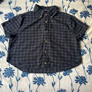 Brandy Melville Women’s Black and Green Button Up Shirt